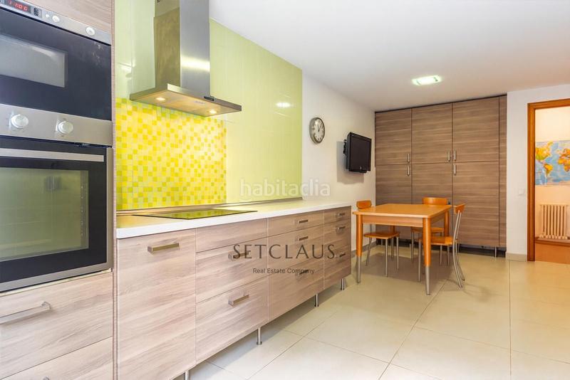 Foto e38ce427-d7b9-43db-908e-477964887fd6. Casa bifamiliare con riscaldamento parcheggio in Teià