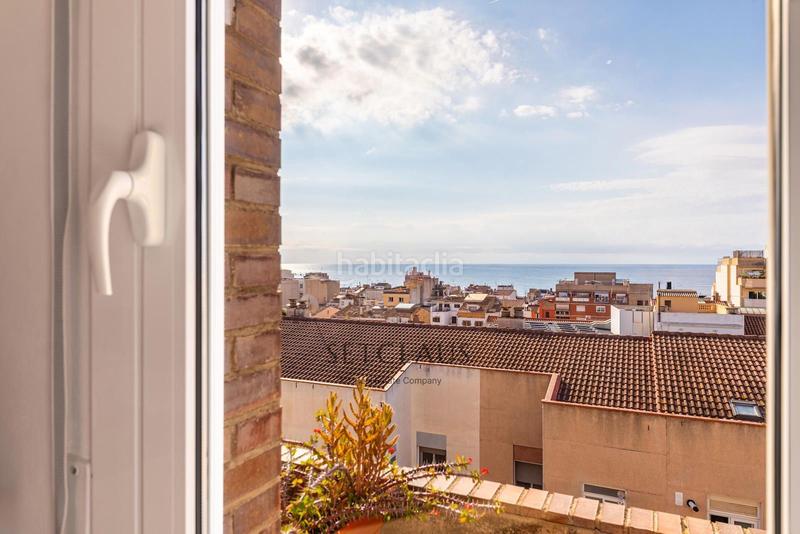 Foto aae0b7e1-959b-4cfe-a944-5aed5cd21dd9. Casa adosada el masnou. adosado, espacioso y con vistas en Masnou (El)