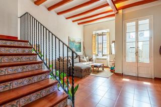 Casa a Centre. Casa de pueblo céntrica y luminosa en el masnou Casa a Centre. Casa de pueblo céntrica y luminosa en el masnou