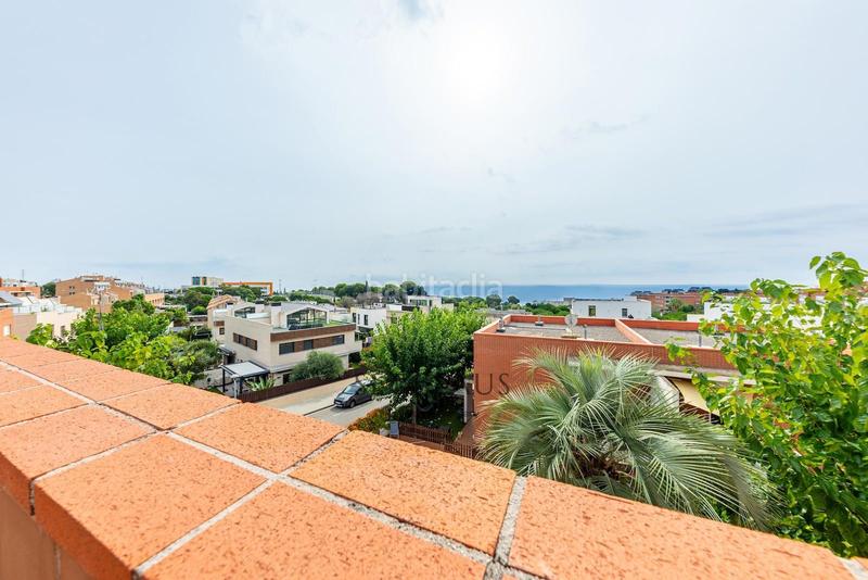 Foto 46c696bb-372f-4061-8e0f-07e8ae09aadf. Casa a schiera con riscaldamento parcheggio in Montgat