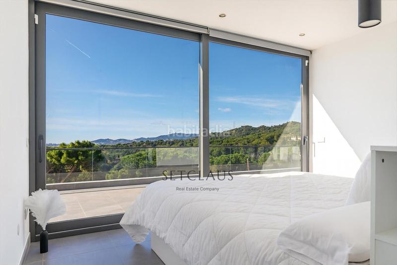 Foto 14e832da-00b4-4b3f-9851-958c30ab61c4. Chalet impecable chalet , zona el canyet, con piscina, placas solares y vistas panorámicas en Badalona