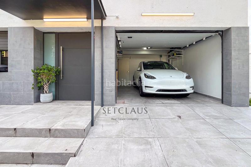 Foto c43b8edb-7871-4f01-86f6-166b5178bb84. Chalet impecable chalet , zona el canyet, con piscina, placas solares y vistas panorámicas en Badalona