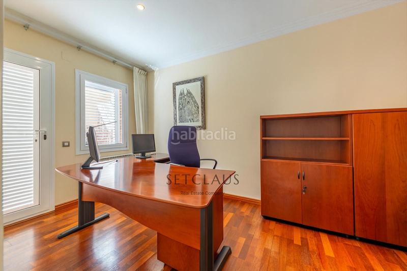 Foto 27318094-4531-40f0-acc5-c5f233742d58. Chalet con riscaldamento parcheggio in Teià