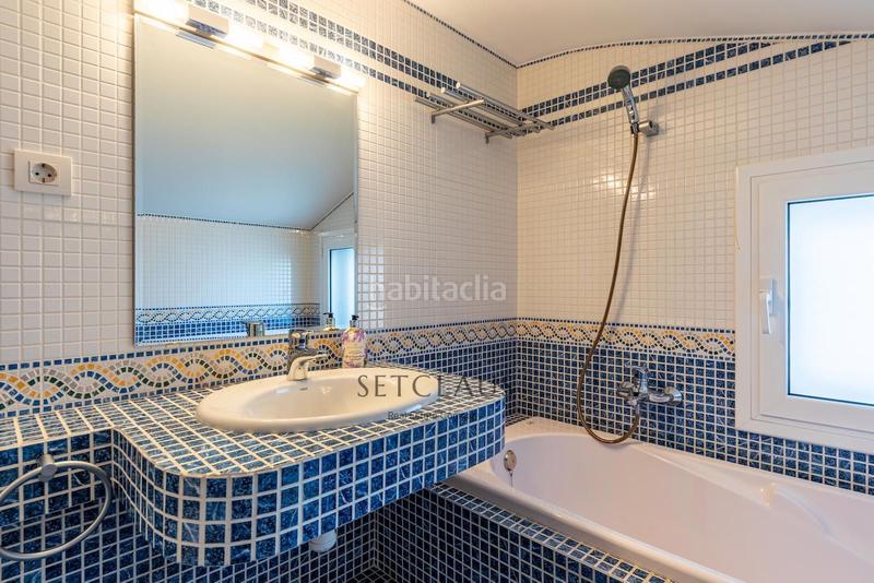 Foto 2d94ca98-fca4-43b5-a9c9-5878660698e1. Chalet con riscaldamento parcheggio in Teià