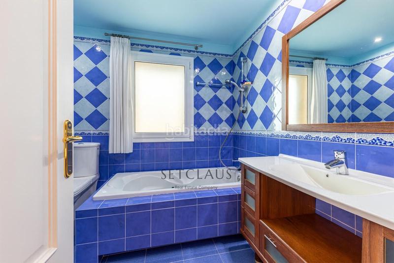 Foto 401c476d-ae99-40b4-89a3-15d4deff8af7. Chalet con riscaldamento parcheggio in Teià