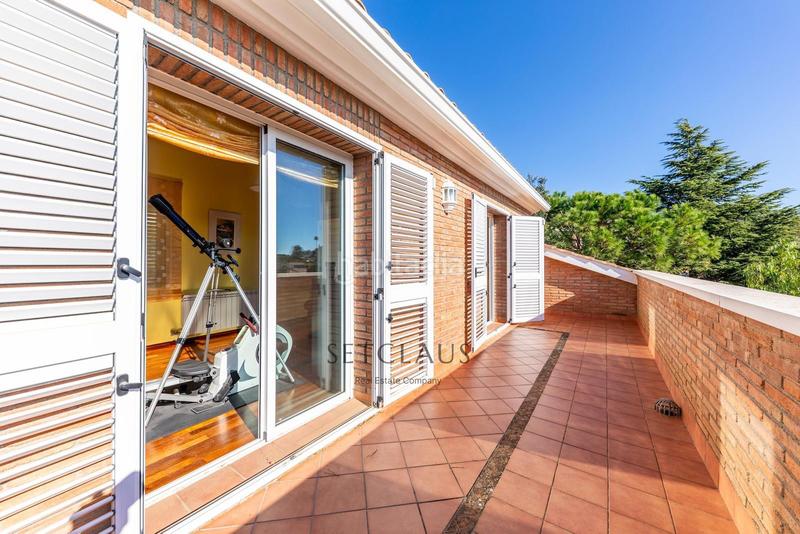 Foto ad856dcc-b99a-4e6a-9a68-5738a5bb0b0d. Chalet con riscaldamento parcheggio in Teià