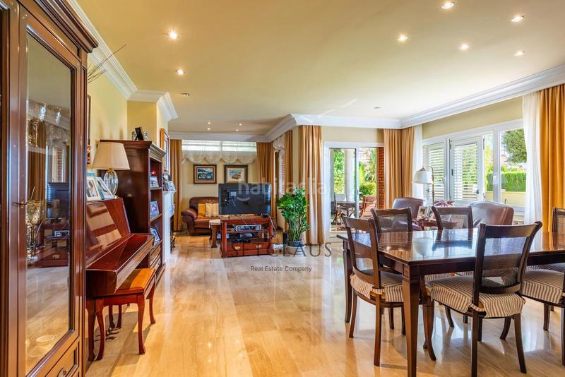 Foto b795895e-f733-4b66-936c-ca1a3ae50b6d. Chalet con riscaldamento parcheggio in Teià