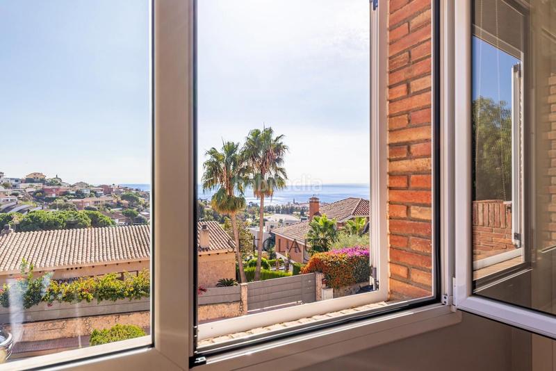 Foto d75af8b4-2fc2-44d5-94dd-dc7b5969ec90. Chalet con riscaldamento parcheggio in Teià