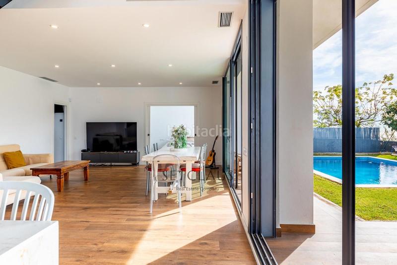 Foto a063db4e-eab2-4975-9e35-fa7f28166797. Chalet con riscaldamento parcheggio piscina in Premià de Dalt