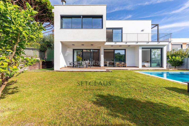 Foto f69ed170-354d-4231-a8eb-7d896b35c119. Chalet con riscaldamento parcheggio piscina in Premià de Dalt