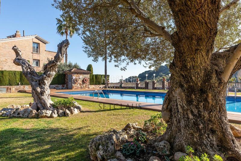 Foto 7bad287d-2e3d-4876-a2e8-053a9cccc7f4. Affitto casa a schiera con riscaldamento parcheggio piscina in Alella