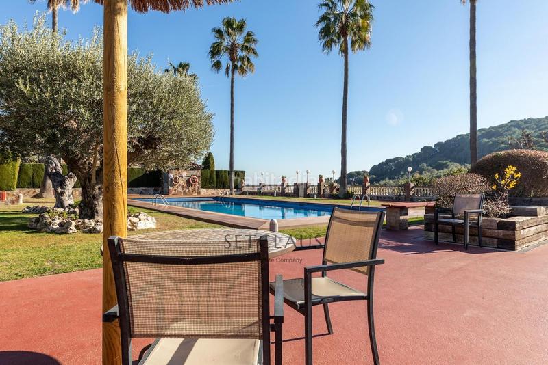 Foto d1107382-e8c1-49fb-908d-42129355d7b6. Alquiler casa adosada  con zona comunitaria en Alella