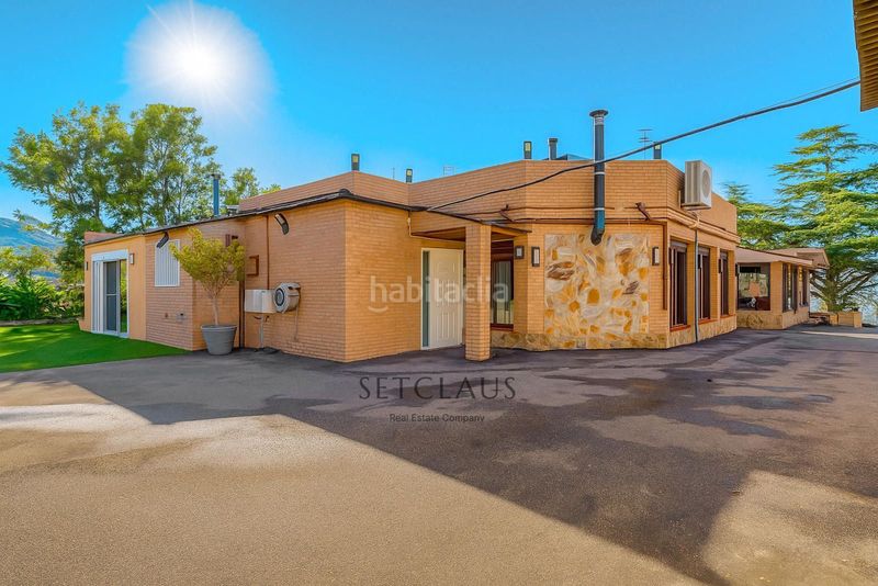 Foto 1689c124-fe56-4782-902c-becfd33dd6e2. Xalet amb calefacció piscina a Alella
