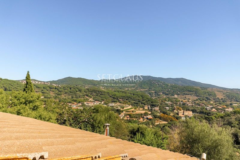 Foto 7b0fd192-a0eb-4e7d-9e43-cb3ffb38493a. Xalet amb calefacció piscina a Alella