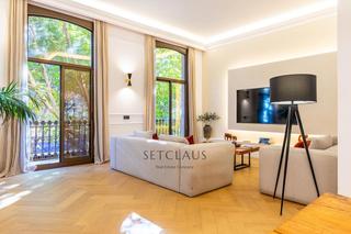 Pis a Dreta de lEixample. Principal modernista reformado con gran terraza en pleno quadrat