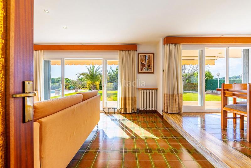 Foto 0fb6d61d-a062-428a-88ce-750af1fff2da. Xalet amb calefacció aparcament piscina a Urbanitzacions Mataró