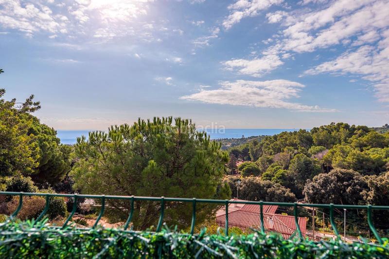 Foto ac8b9301-eb5c-48bb-a553-59bd568a0dcc. Xalet amb calefacció aparcament piscina a Urbanitzacions Mataró