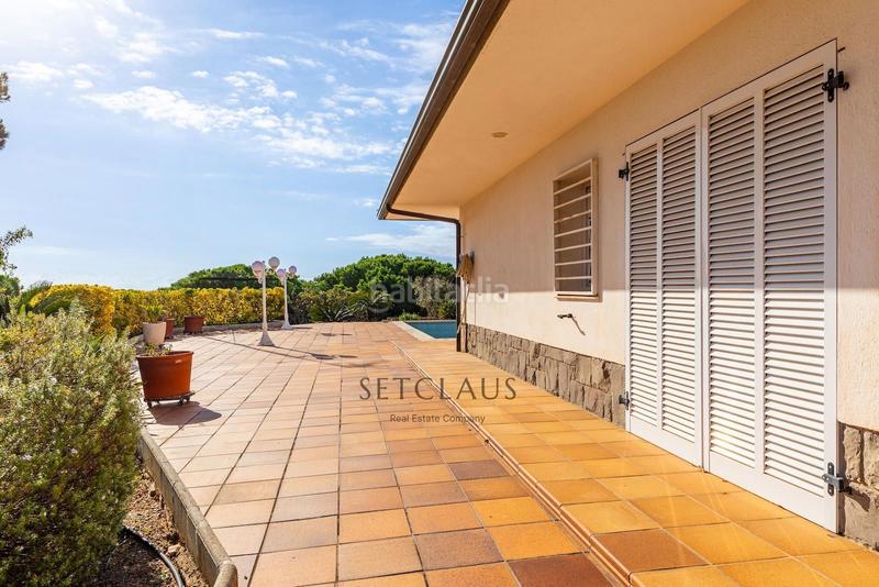 Foto c0660baf-76a0-4667-819c-31bbf36b4b10. Xalet amb calefacció aparcament piscina a Urbanitzacions Mataró