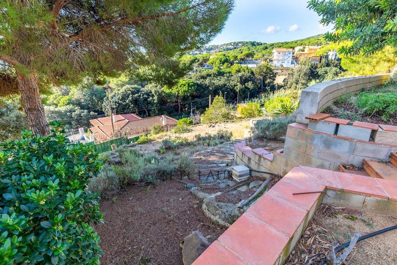 Foto d0de1047-3f50-4d60-b7cb-93a74209009b. Xalet amb calefacció aparcament piscina a Urbanitzacions Mataró