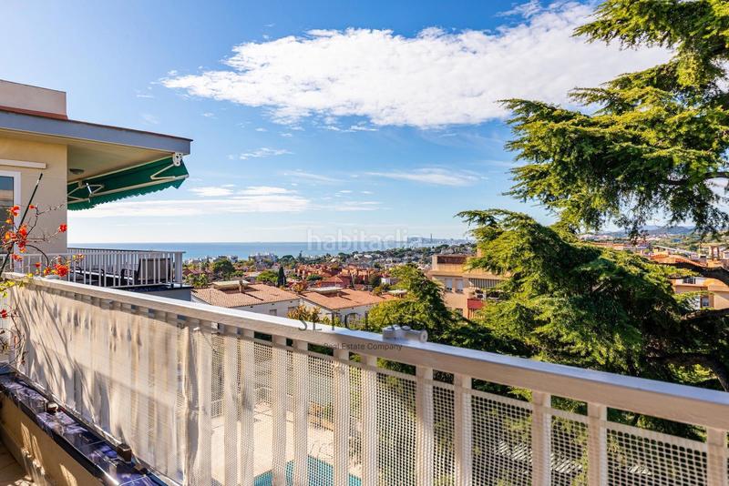 Foto 74f8d9d4-22f4-4e5b-964b-73285be70ee8. Attique avec parking piscine dans Masnou Alt Masnou (El)