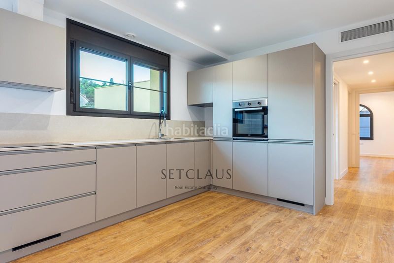 Foto da9eac65-f503-42d8-9ae9-e75ed5fea2ca. Alquiler piso centrico piso reformado con terraza en Teià