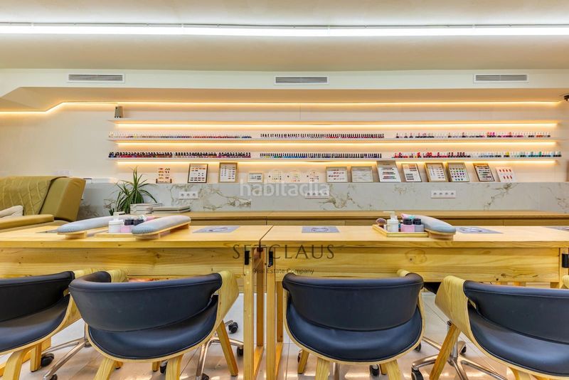 Foto 55f325c7-d615-4db3-930b-f217c2719c97. Local comercial a Sant Antoni Barcelona