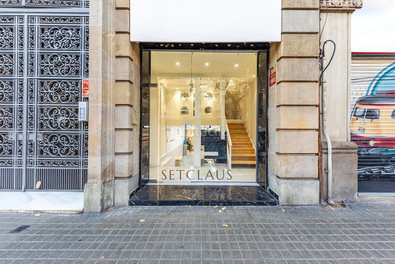 Foto 588430e0-175d-4b82-8f96-e20b6217b570. Local comercial a Sant Antoni Barcelona