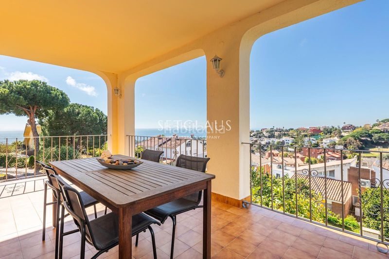 Foto 05de1681-daa5-46db-a6a5-172713ae0698. Xalet amb calefacció aparcament a Teià