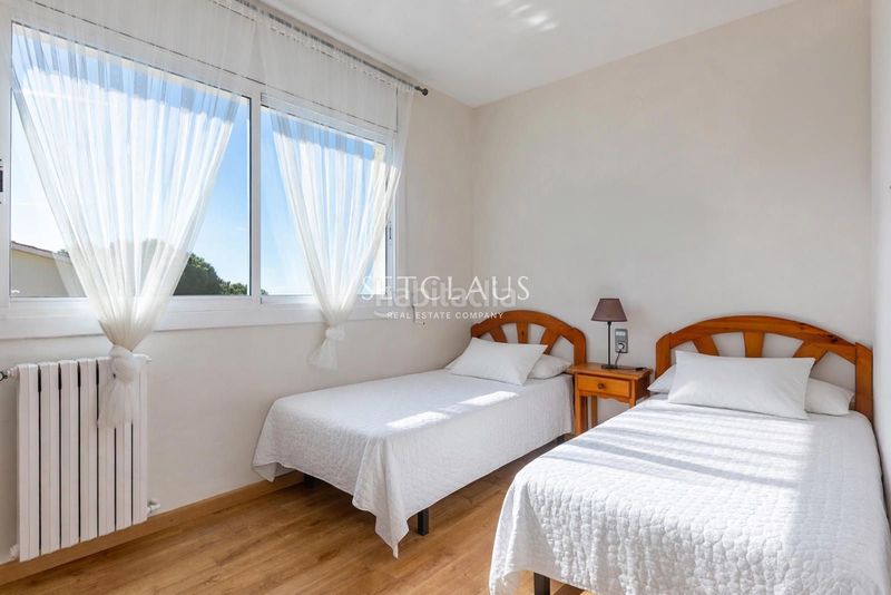 Foto 0d8bb01f-9d53-4a67-8db8-9d229d6641c8. Xalet amb calefacció aparcament a Teià