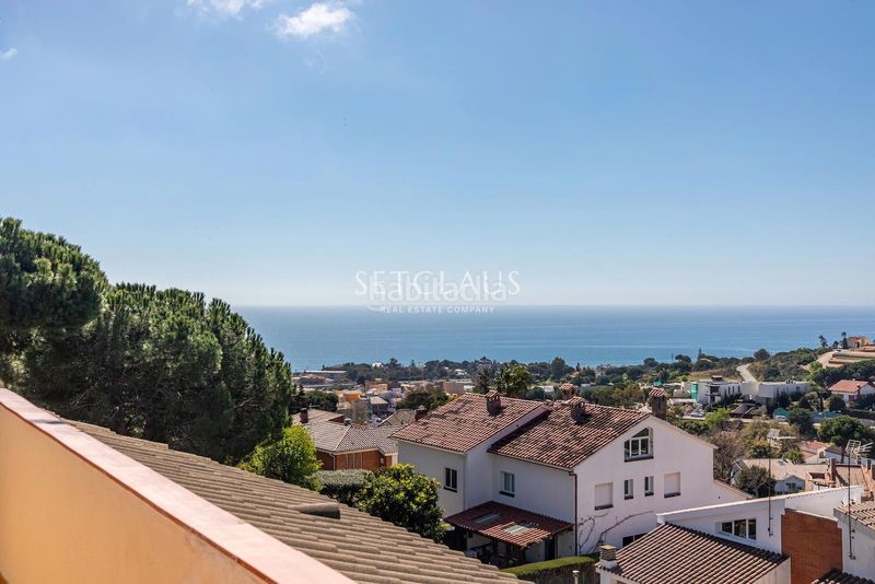 Foto 20091ef8-ad50-41da-af67-671090266e3c. Xalet amb calefacció aparcament a Teià