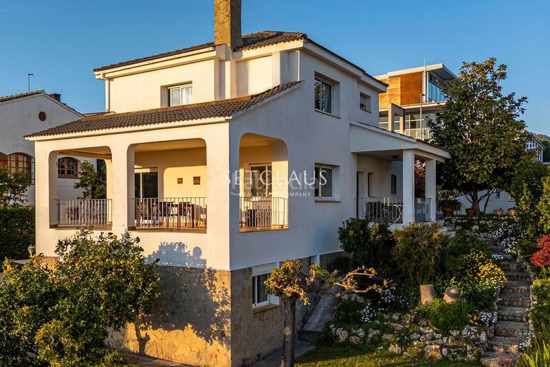 Foto 35fd3fea-1eb8-4e36-83fe-3511a8c9cb90. Xalet amb calefacció aparcament a Teià