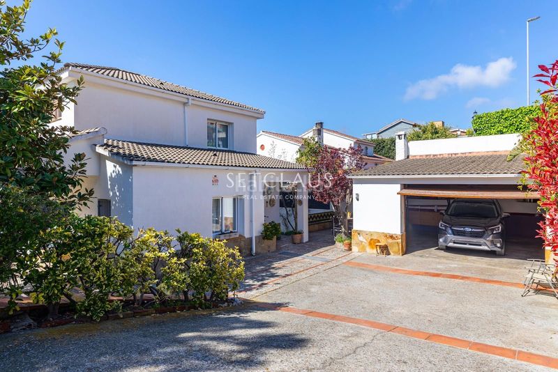 Foto 3f396ac7-aace-4214-bfcd-d43db936c23d. Xalet amb calefacció aparcament a Teià