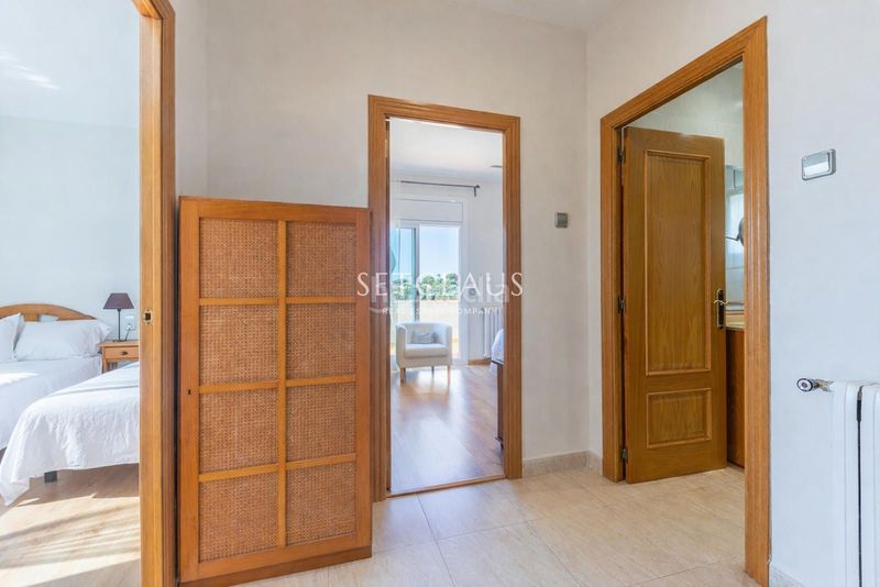 Foto 741481e0-94b8-4f73-979e-2e1e9cb01e55. Xalet amb calefacció aparcament a Teià