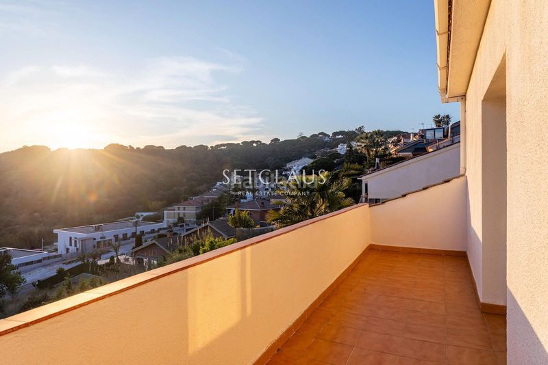 Foto 970b361a-fa38-4c47-bacf-028edfc9979e. Xalet amb calefacció aparcament a Teià