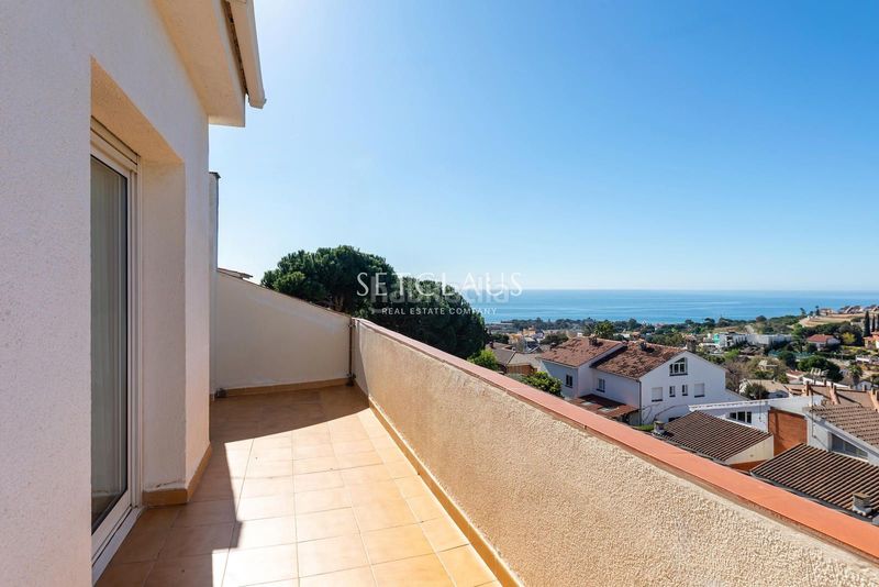 Foto 9b75e90f-fb1b-4496-a5f3-08bdff1a5fd4. Xalet amb calefacció aparcament a Teià