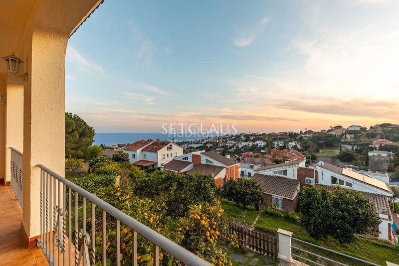 Foto bd5dd666-9382-4c6d-87df-72944e6a3992. Xalet amb calefacció aparcament a Teià