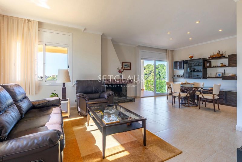 Foto c98f940f-57dd-4f5e-8486-216a25f30850. Xalet amb calefacció aparcament a Teià