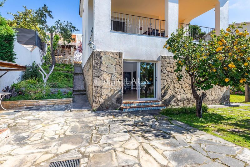 Foto d4bdf328-4826-4f4b-b4f6-c2efebe9e616. Xalet amb calefacció aparcament a Teià