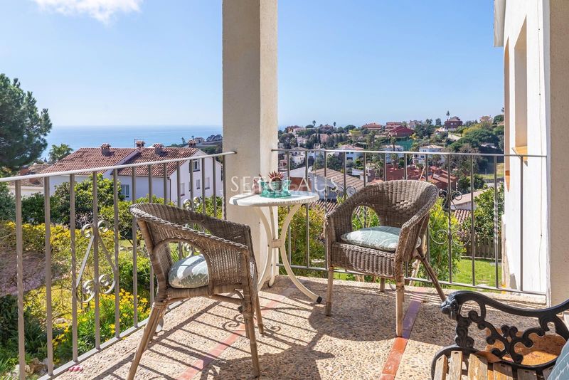 Foto ffe06332-d040-4949-8dfc-e72740f2537d. Xalet amb calefacció aparcament a Teià