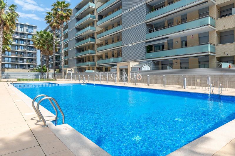 Foto 49232f2f-e497-4592-9d0e-0fd8078623b9. Pis amb calefacció piscina a Port Badalona