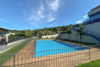 Affitto Casa a schiera in Teià. Teià. casa adosada con zona comunitaria y piscina comunitaria