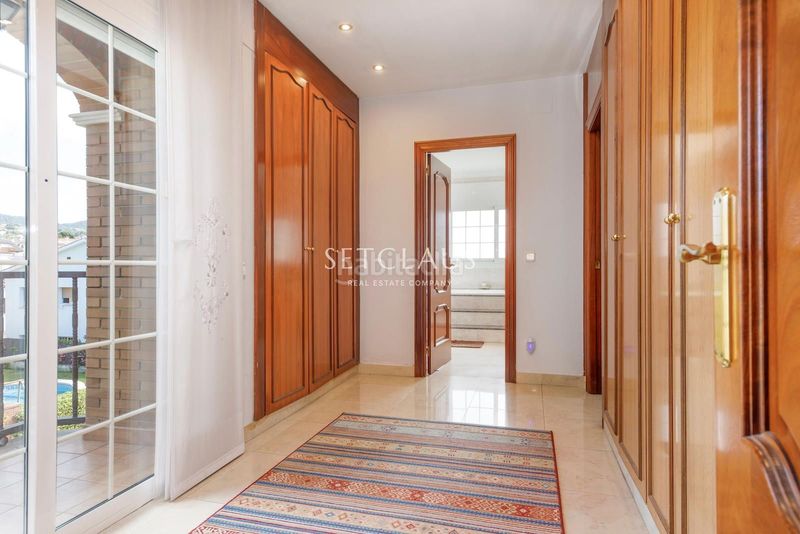 Foto b0e10476-3733-49c6-878d-1d5b5751c81f. Chalet espacioso chalet en vilassar de dalt con vistas al mar en Premià de Dalt