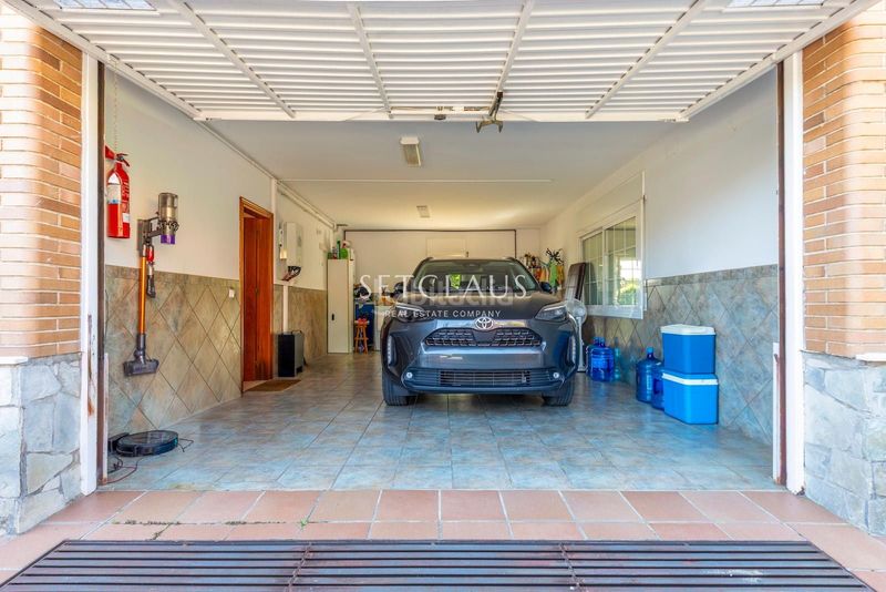 Foto be9994a1-e45c-47d0-8ca4-dcc3f6fc157e. Chalet espacioso chalet en vilassar de dalt con vistas al mar en Premià de Dalt