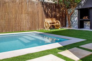 Doppelhaus in Alella. Casa pareada a estrenar con jard�n  garaje y piscina en can sors
