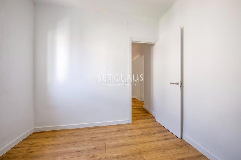 Foto 1143df02-f429-4555-b2bd-20e71f57ed07. Casa aparellada amb calefacció aparcament piscina a Alella