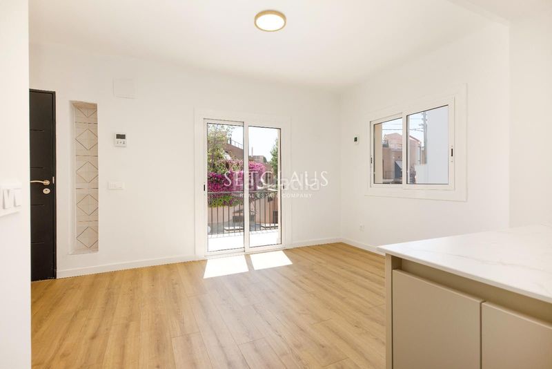 Foto d6a22aff-542d-405a-8888-aca411fa30ff. Casa aparellada amb calefacció aparcament piscina a Alella