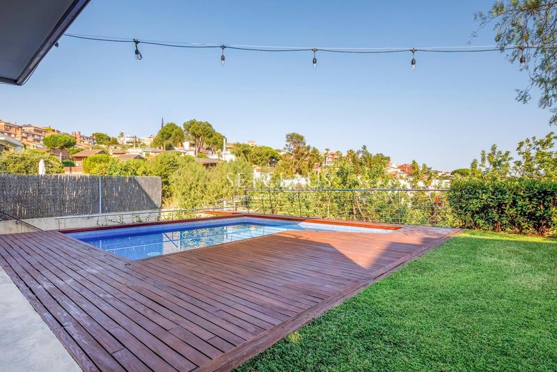 Foto 595fc4e1-d05e-4732-8cfc-1ac12c65f277. Xalet amb calefacció aparcament piscina terrassa a Teià