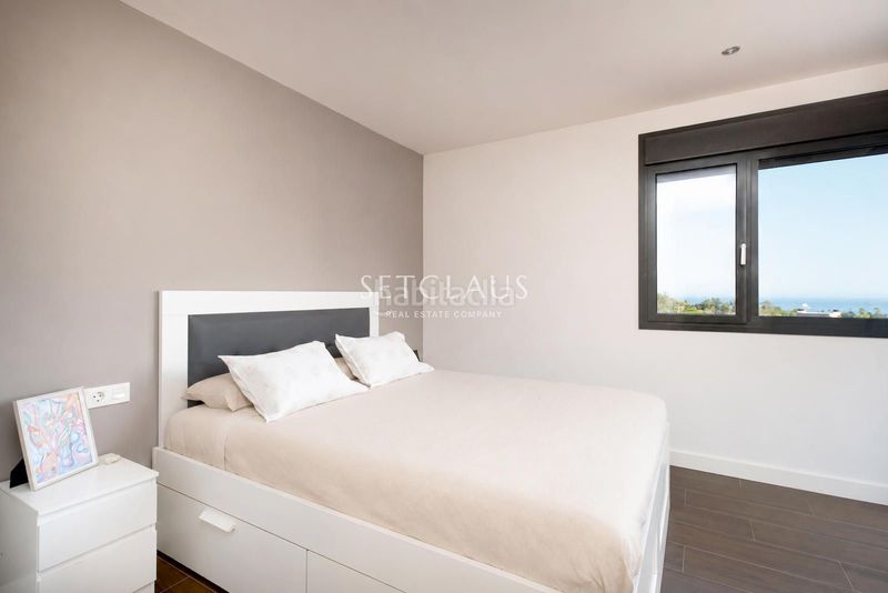 Foto dcb25939-ff23-4ae7-89ba-63ce2358b73d. Xalet amb calefacció aparcament piscina terrassa a Teià