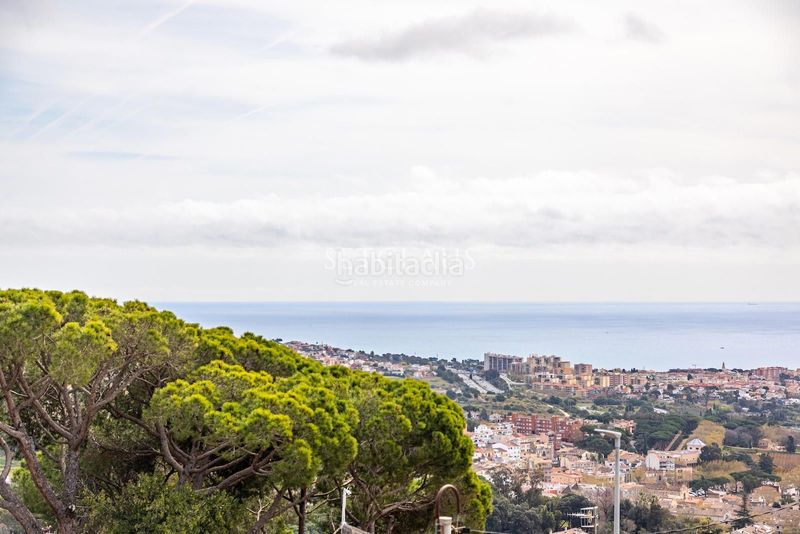 Foto 08414495-f651-4001-827d-d8dbe2307285. Xalet amb aparcament a Alella