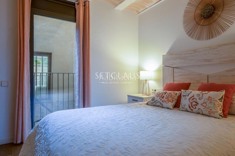 Foto 1b8d1a70-d772-4d80-b104-0fca1a51cdec. Dúplex amb calefacció piscina a Sant Antoni Barcelona